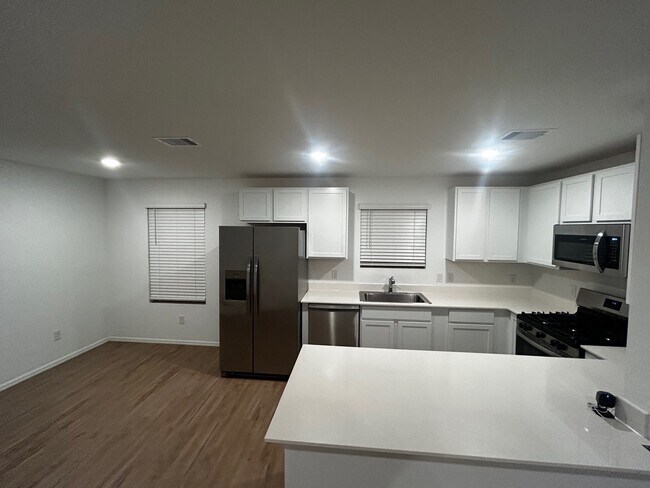 18991 Panzini Dr in New Caney, TX - Foto de edificio - Building Photo