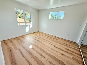 2922 8th Ave in Los Angeles, CA - Building Photo - Building Photo