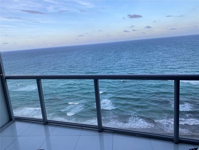 property at 17121 Collins Ave