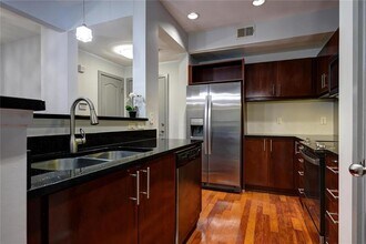 390 17th St NW in Atlanta, GA - Building Photo - Building Photo