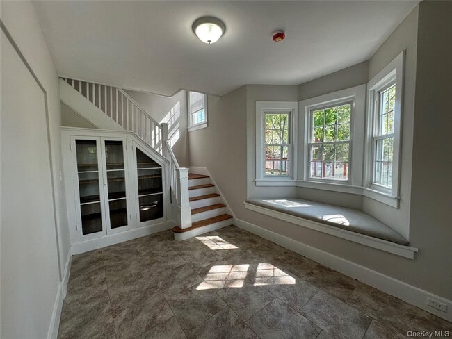 1109 Pulaski Rd in East Northport, NY - Building Photo - Building Photo