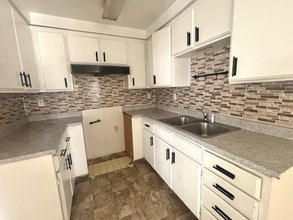 974 Figueroa Terrace in Los Angeles, CA - Building Photo - Building Photo