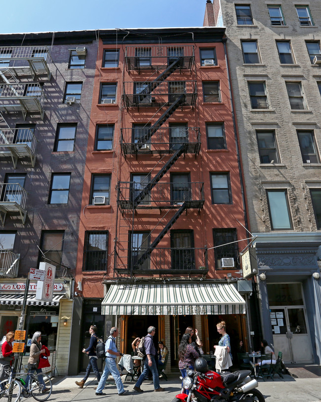 224 Lafayette St in New York, NY - Building Photo - Building Photo