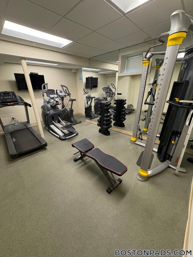 1 Langdon Square in Cambridge, MA - Foto de edificio - Building Photo