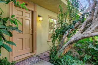 1523 Laurel St in South Pasadena, CA - Foto de edificio - Building Photo