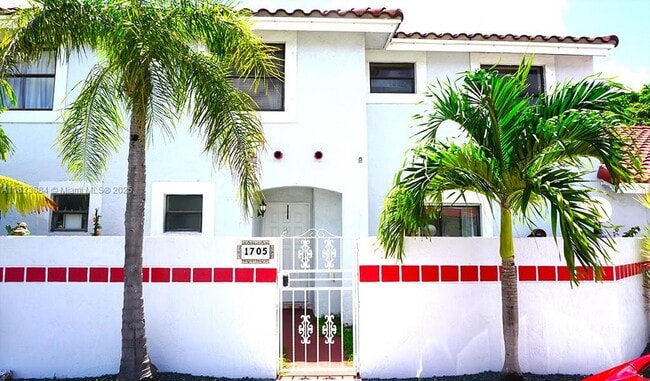 property at 1705 San Remo Cir