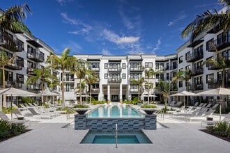The Ivy in Ft. Myers, FL - Building Photo - Building Photo