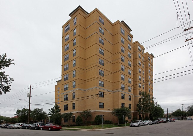 Swiss Tower in Dallas, TX - Building Photo - Building Photo