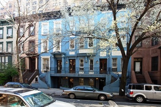 103-107 W 78th St in New York, NY - Foto de edificio - Building Photo
