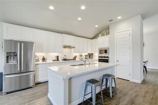 416 Peakside Cir in Dripping Springs, TX - Building Photo