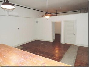 120 Goldsboro St S in Wilson, NC - Foto de edificio - Building Photo