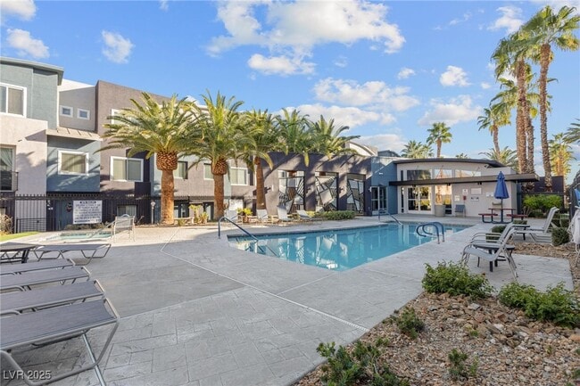 9050 W Tropicana Ave