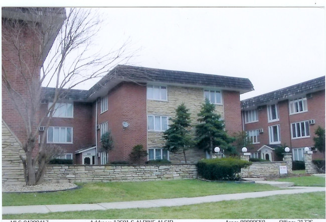 Alsip Apartments in Alsip, IL - Building Photo - Building Photo