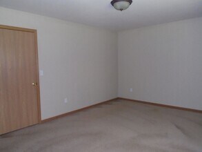 22605 Hollow Oak Ln in St. Robert, MO - Building Photo - Building Photo