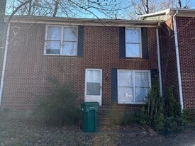 45 Woodmont Dr in Jackson, TN - Building Photo