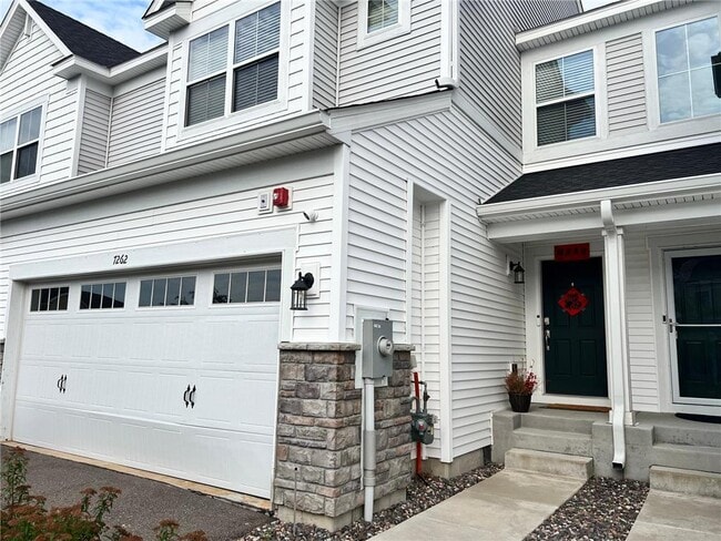7262 Zircon Ct N in Maple Grove, MN - Building Photo - Building Photo