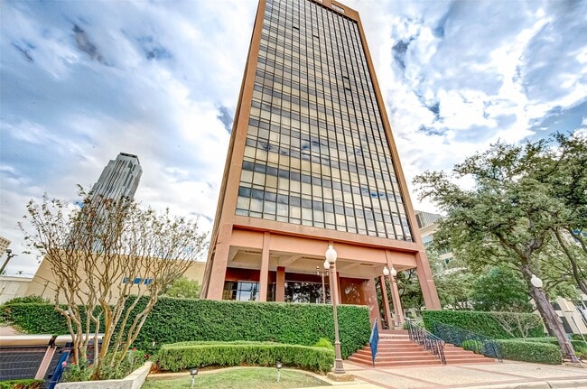 property at 5150 Hidalgo St