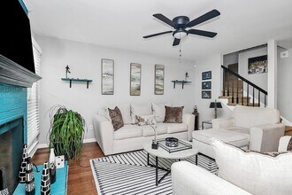 9252 N Vicksburg Park Ct in Charlotte, NC - Building Photo - Building Photo