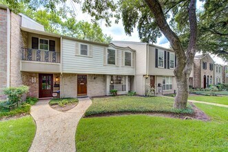 824 Wax Myrtle Ln in Houston, TX - Building Photo - Building Photo
