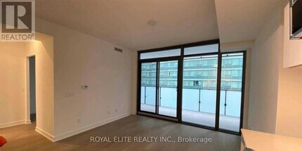 25 Richmond St E in Toronto, ON - Building Photo - Building Photo