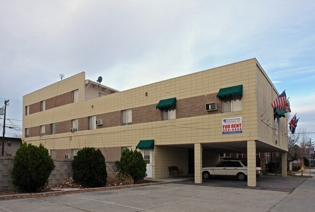 Mill Street Manor in Reno, NV - Foto de edificio - Building Photo