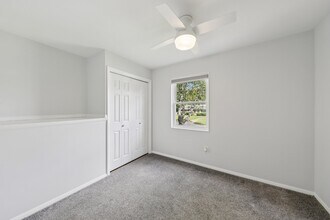 6105 Hibbling Ave in Centreville, VA - Building Photo - Building Photo