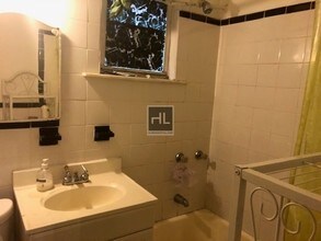 19-02 Astoria Park S-Unit -3 in Queens, NY - Building Photo - Building Photo