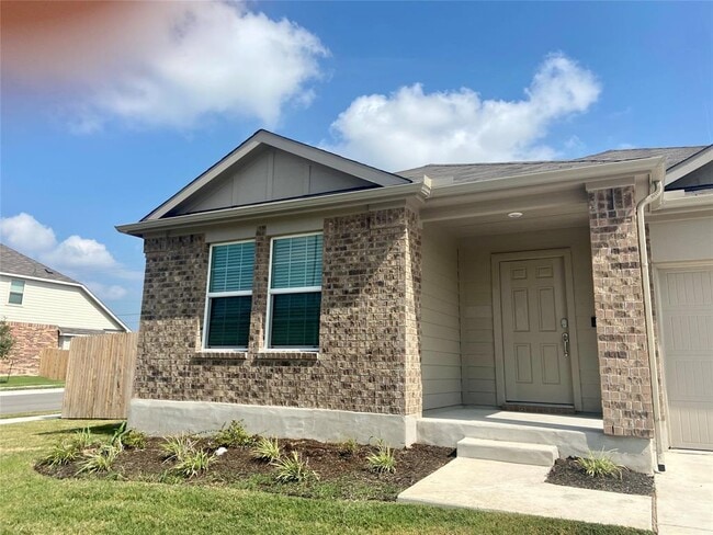 301 Bluejack Wy in Hutto, TX - Building Photo - Building Photo