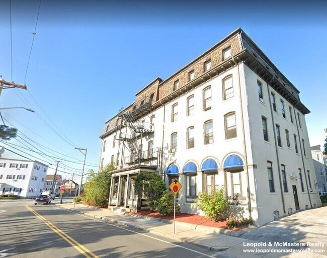 223 Essex St Rentals in Melrose, MA