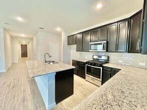 2409 Rooster Ln in Northlake, TX - Foto de edificio - Building Photo