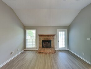 711 Cedar Brake Dr in Memphis, TN - Building Photo - Building Photo