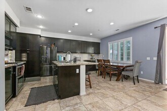 360 Calle Vela, Unit 1F in San Marcos, CA - Building Photo - Building Photo