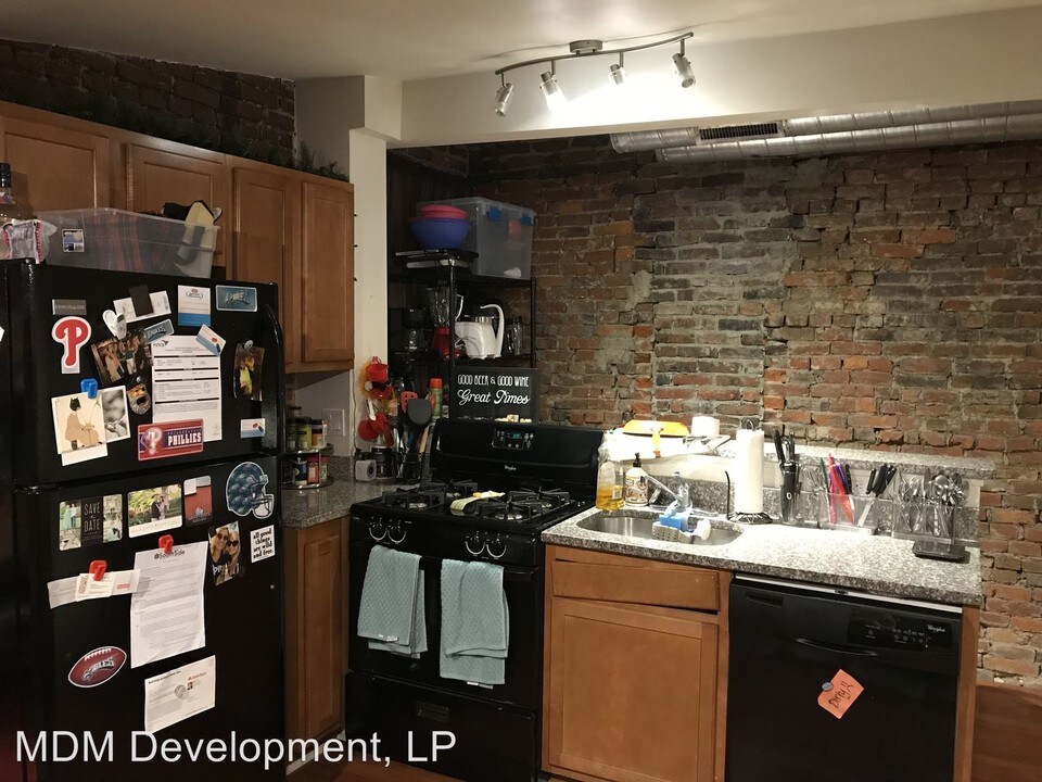 44 S 13th St in Pittsburgh, PA - Building Photo