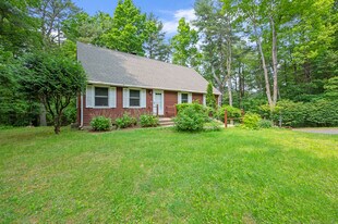 108 Monson Rd in Stafford, CT - Building Photo