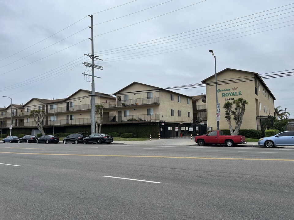 Gardena Royale Apartments in Gardena, CA - Foto de edificio