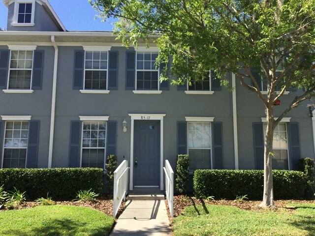 8517 Saratoga Inlet Dr in Orlando, FL - Foto de edificio