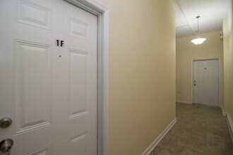 1512 W Mt Royal Ave-Unit -Studio in Baltimore, MD - Building Photo - Building Photo