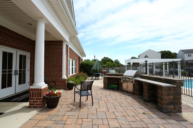 Orchard Meadows Apartment Homes in Ellicott City, MD - Foto de edificio - Building Photo