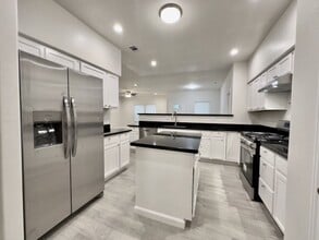 9823 Racine St in Houston, TX - Building Photo - Building Photo