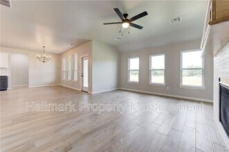 2429 Creekside Cir in Oklahoma City, OK - Building Photo - Building Photo