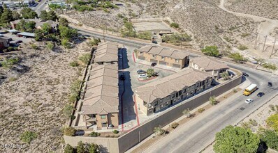 5501 N Stanton St in El Paso, TX - Building Photo - Building Photo