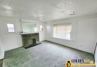14613-14615 Mettetal St in Detroit, MI - Building Photo - Building Photo
