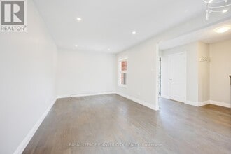 16 Ecclestone Dr in Brampton, ON - Building Photo - Building Photo