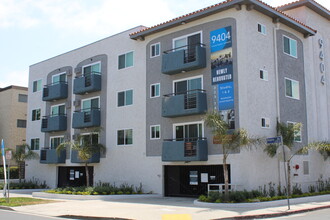 9404 Apartment Homes in Los Angeles, CA - Building Photo - Building Photo