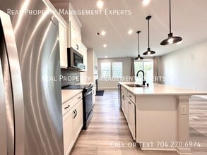 4408 Iron Oak Ln in Charlotte, NC - Building Photo - Building Photo