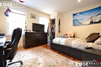 8 Sawyer Ter, Unit 1 in Boston, MA - Building Photo - Building Photo