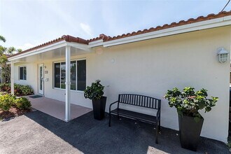 1162 Hayes St in Hollywood, FL - Building Photo - Building Photo