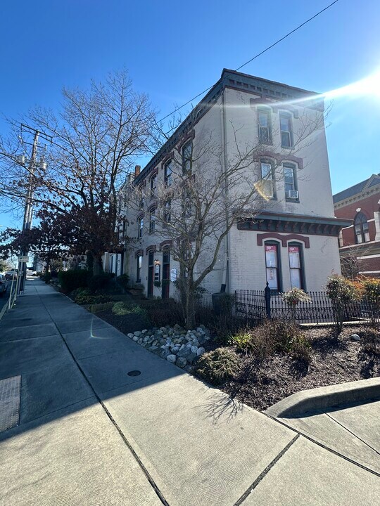 243 W Main St, Unit Unit 2 in Salisbury, MD - Building Photo