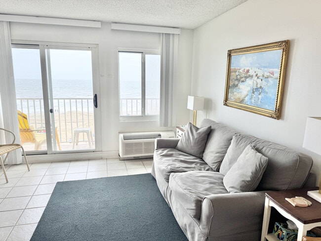 303 Atlantic Ave, Unit ID1353272P in Virginia Beach, VA - Building Photo - Building Photo