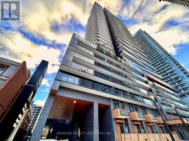 127 Broadway Ave in Toronto, ON - Building Photo